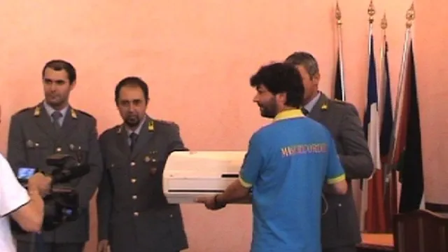 Descrizione immagine non disponibile