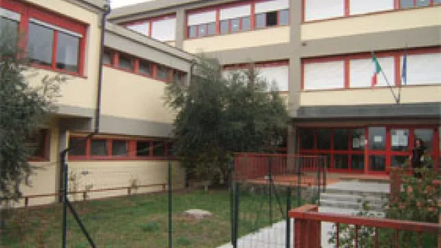 Descrizione immagine non disponibile