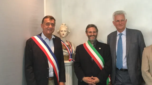 Descrizione immagine non disponibile