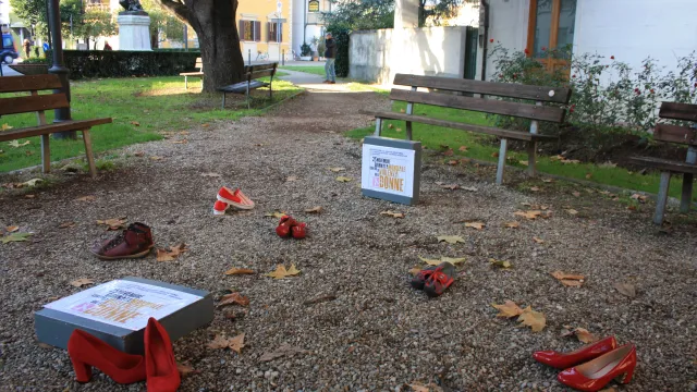 Descrizione immagine non disponibile