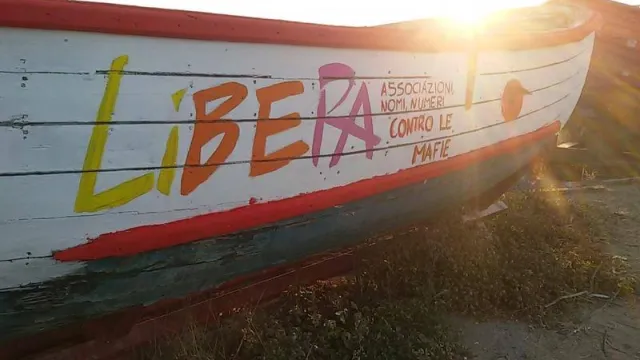 Descrizione immagine non disponibile